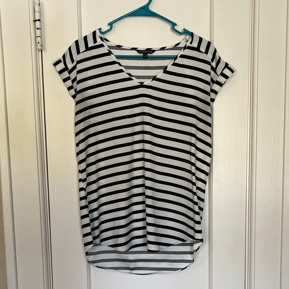Express Black and White Striped Short Sleeve Gramercy tee size S